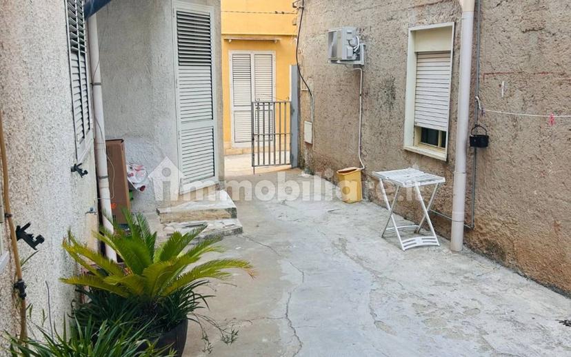 Villa plurifamiliare piazza Ruggero Settimo 18/4, Centro, Castelvetrano — foto 24 di 49