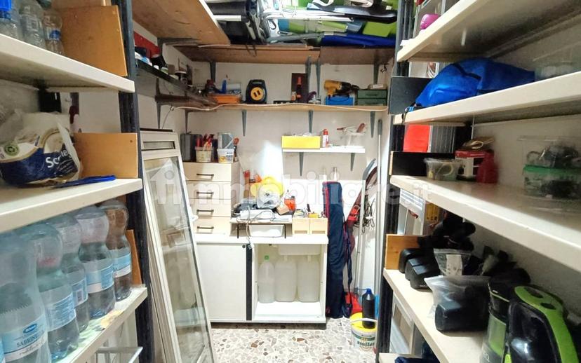 Quadrilocale via Carlo V 72, Centro Storico, Catanzaro — foto 37 di 49