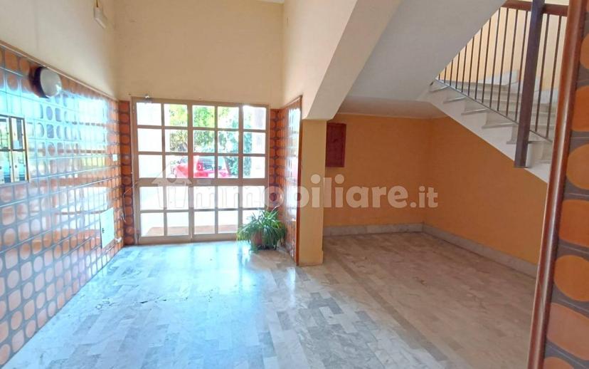 Quadrilocale via Carlo V 72, Centro Storico, Catanzaro — foto 4 di 49