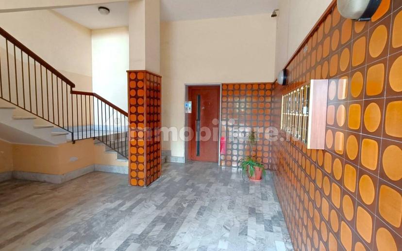 Quadrilocale via Carlo V 72, Centro Storico, Catanzaro — foto 31 di 49