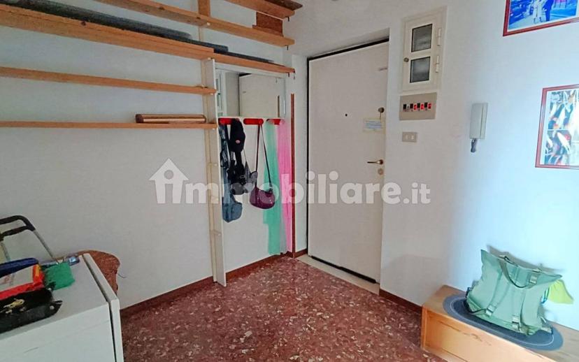Quadrilocale via Carlo V 72, Centro Storico, Catanzaro — foto 16 di 49