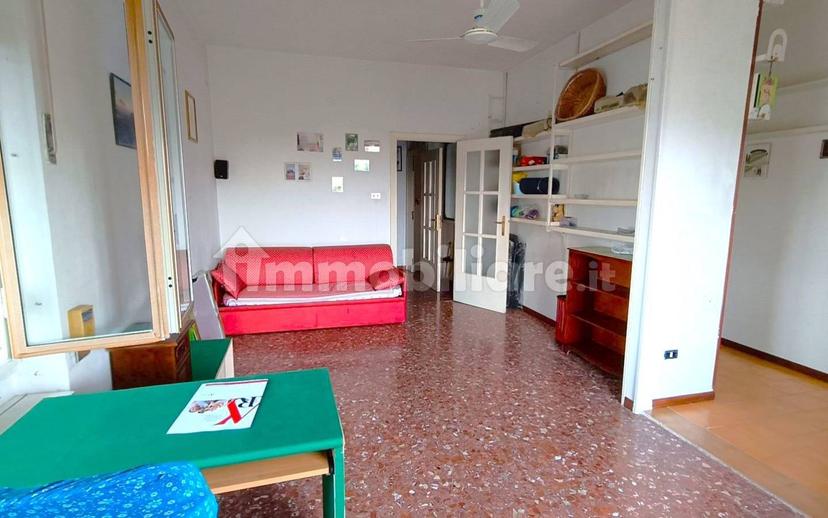 Quadrilocale via Carlo V 72, Centro Storico, Catanzaro — foto 44 di 49