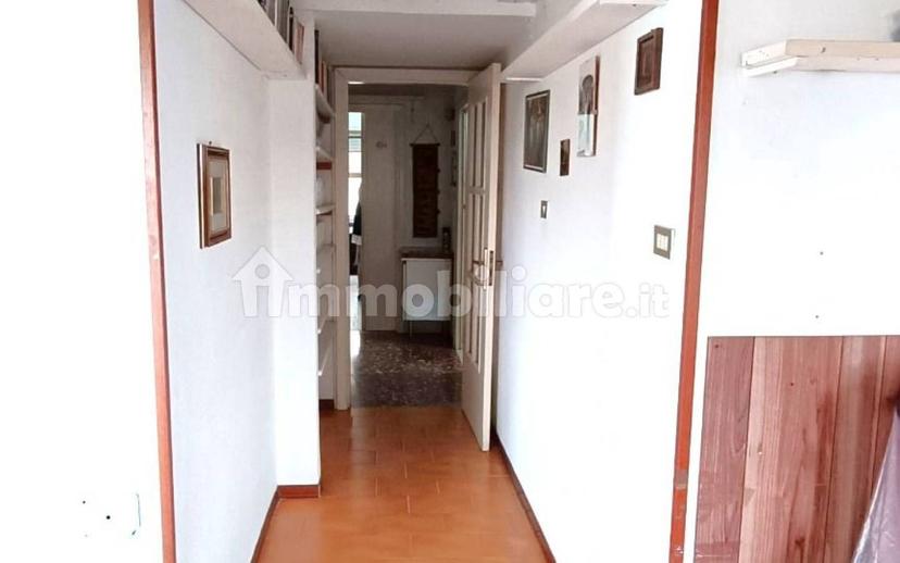 Quadrilocale via Carlo V 72, Centro Storico, Catanzaro — foto 22 di 49