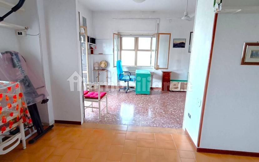 Quadrilocale via Carlo V 72, Centro Storico, Catanzaro — foto 47 di 49
