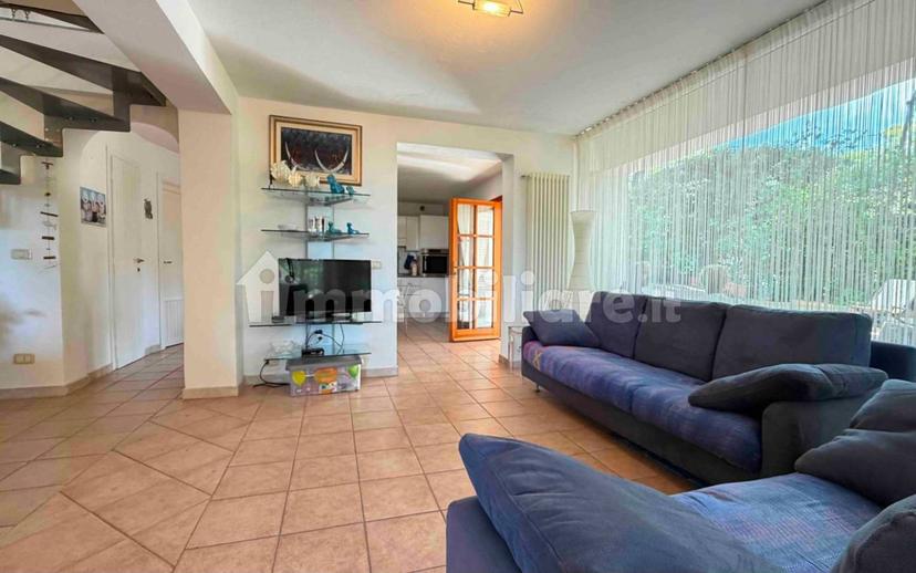 Villa bifamiliare via delle Eriche, Quercianella, Livorno — foto 2 di 40