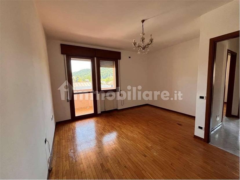 Appartamento buono stato, secondo piano, Centro, Follina — foto 12 di 23