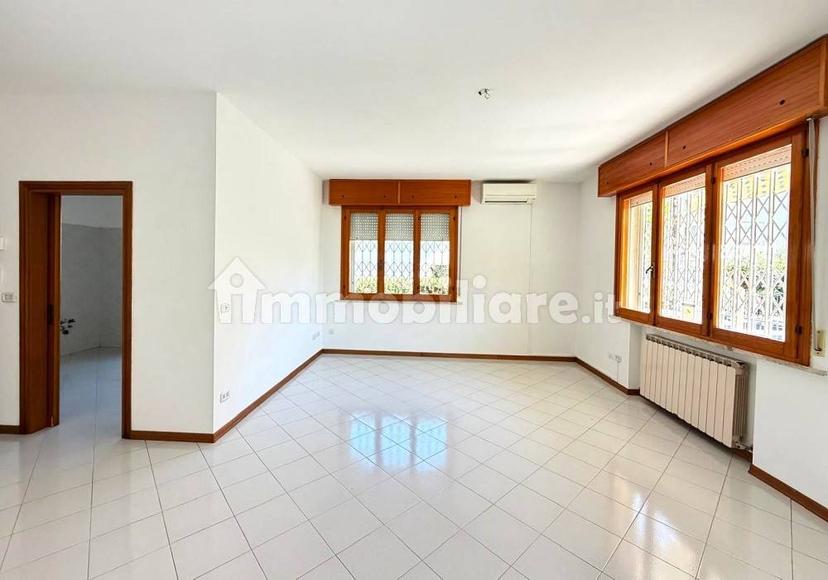 Quadrilocale viale Carbonia, Papini - Oltremare, Riccione — foto 7 di 22