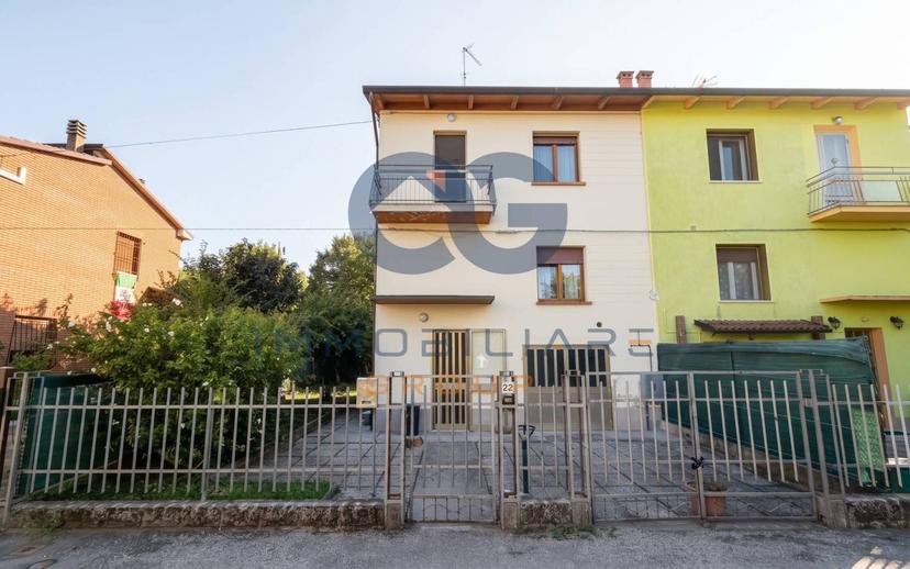Terratetto plurifamiliare via Alfredo Catalani 22, Cento Paese, Cento — foto 17 di 29
