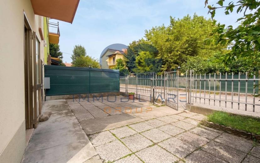 Terratetto plurifamiliare via Alfredo Catalani 22, Cento Paese, Cento — foto 7 di 29