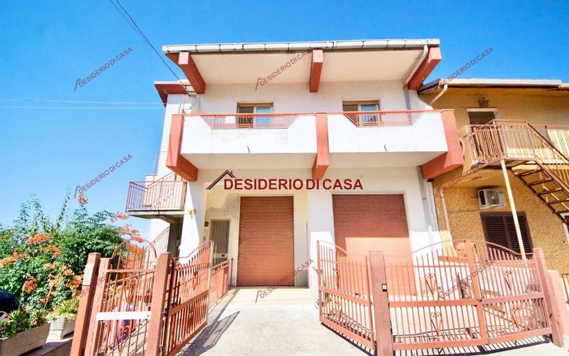 Quadrilocale via Caduti sul Lavoro 25, San Salvatore di Fitalia — foto 19 di 39