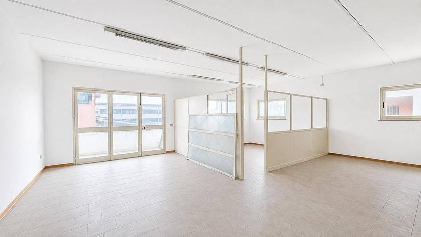 Appartamento via Sebastiano Mele 13, Centro, Oristano — foto 3 di 9
