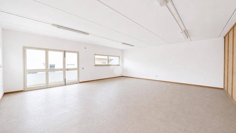 Appartamento via Sebastiano Mele 13, Centro, Oristano — foto 2 di 9