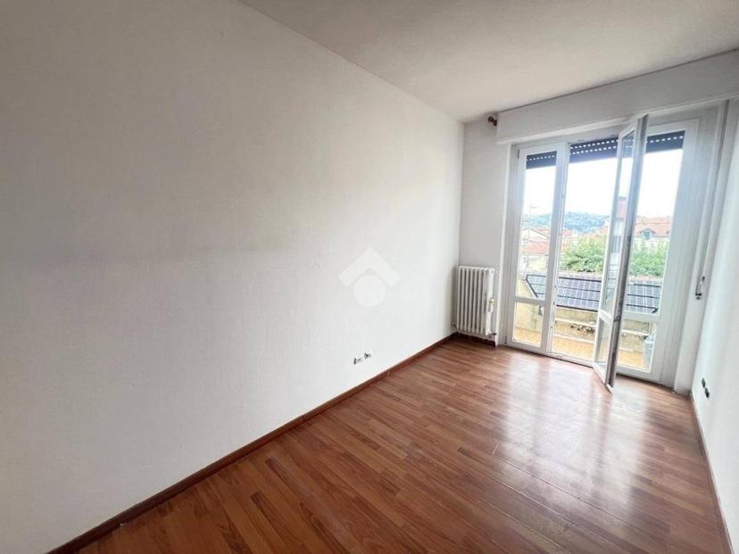 Trilocale via binaghi 5, Centro, Malnate — foto 8 di 12