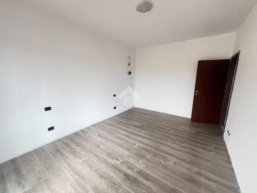 Trilocale via binaghi 5, Centro, Malnate — foto 7 di 12