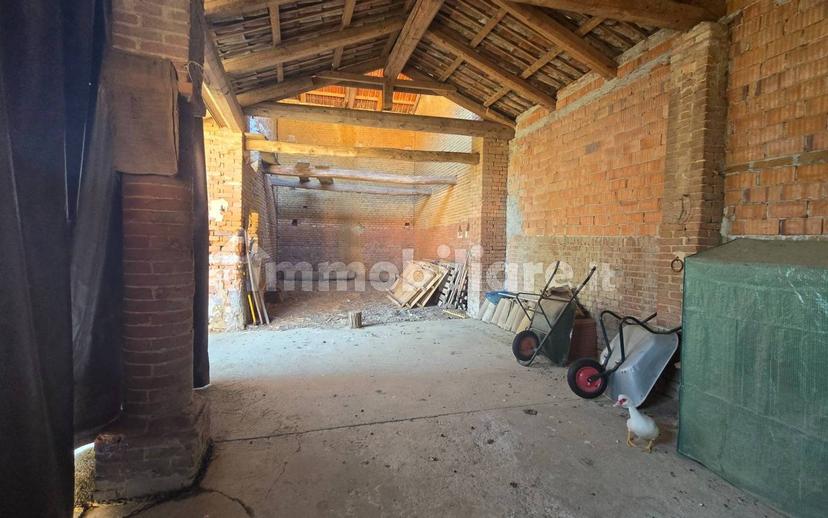 Cascina frazione Revignano, Vaglierano, Asti — foto 55 di 56