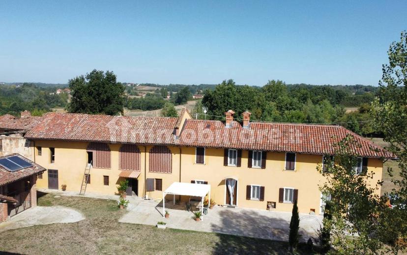 Cascina frazione Revignano, Vaglierano, Asti — foto 29 di 56