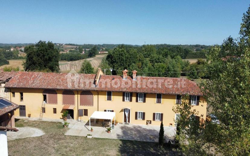 Cascina frazione Revignano, Vaglierano, Asti — foto 20 di 56