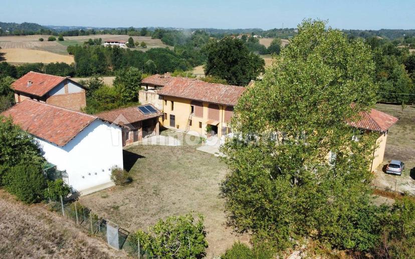Cascina frazione Revignano, Vaglierano, Asti — foto 16 di 56