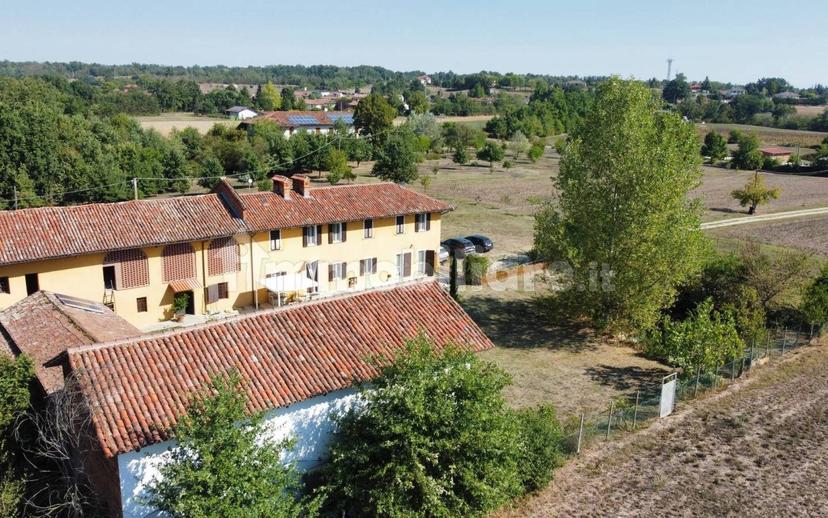 Cascina frazione Revignano, Vaglierano, Asti — foto 15 di 56