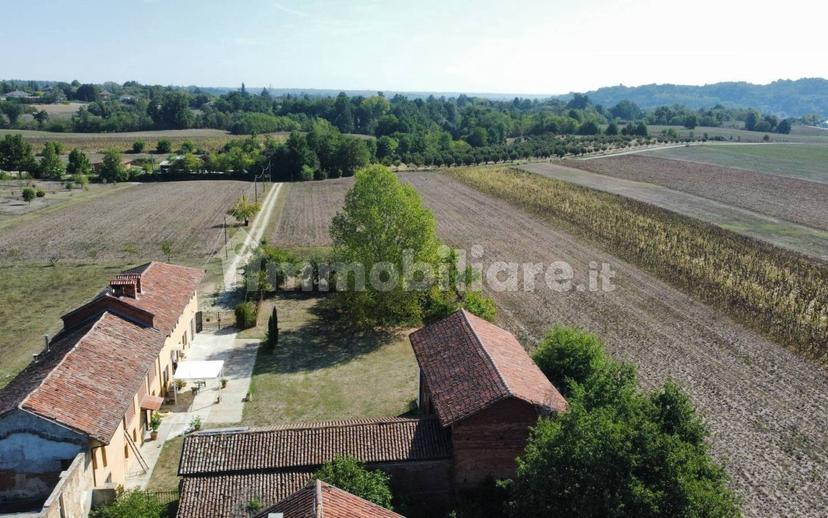 Cascina frazione Revignano, Vaglierano, Asti — foto 39 di 56