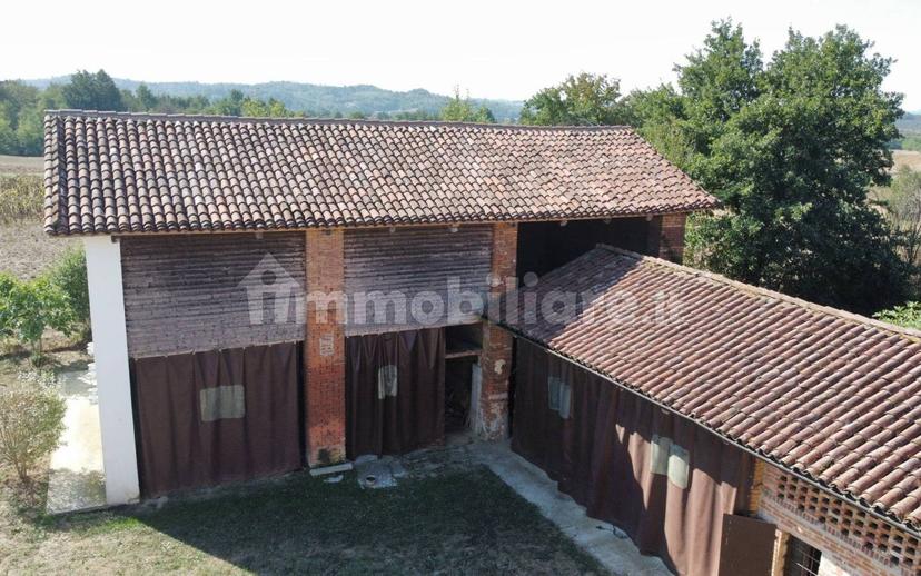 Cascina frazione Revignano, Vaglierano, Asti — foto 53 di 56
