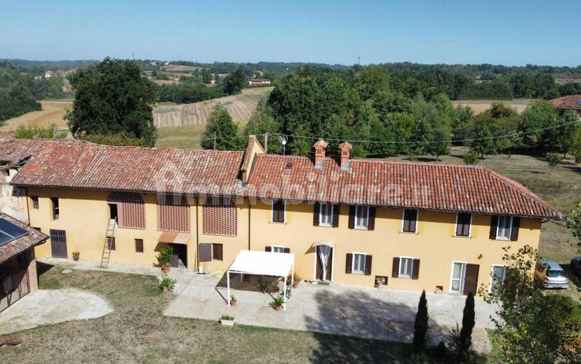 Cascina frazione Revignano, Vaglierano, Asti — foto 27 di 56