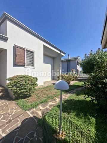 Villa unifamiliare via Gemona 48, Passons, Pasian di Prato