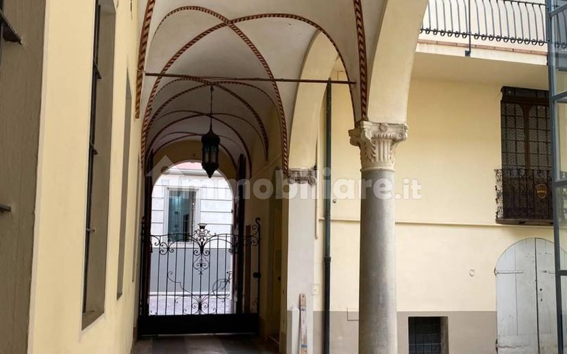 Trilocale Strada Benedetto Cairoli, Centro Storico, Parma — foto 7 di 10
