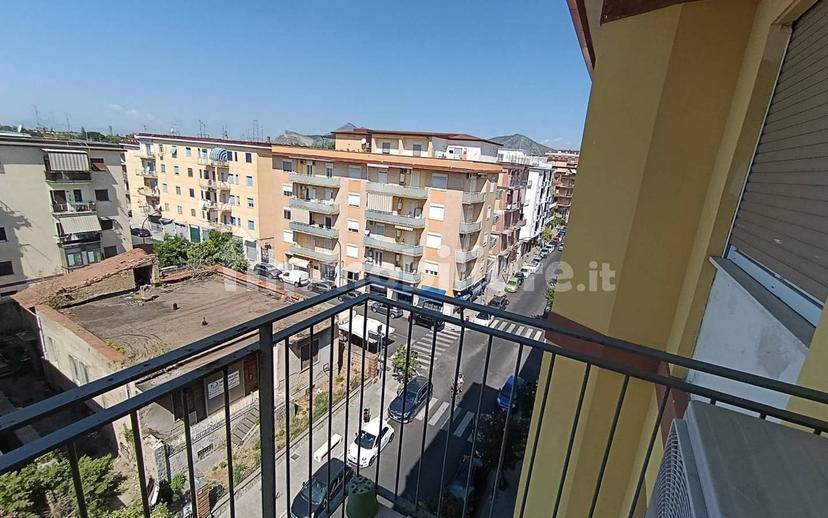 Stanza singola via Giulio Antonio Acquaviva, Caserta — foto 19 di 22