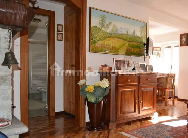 Trilocale ottimo stato, primo piano, Centro, Campodolcino — foto 13 di 24