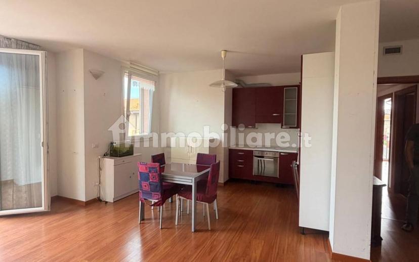 Trilocale via largo Caduti di Nassirya, 26, Centro, Olgiate Comasco — foto 11 di 12