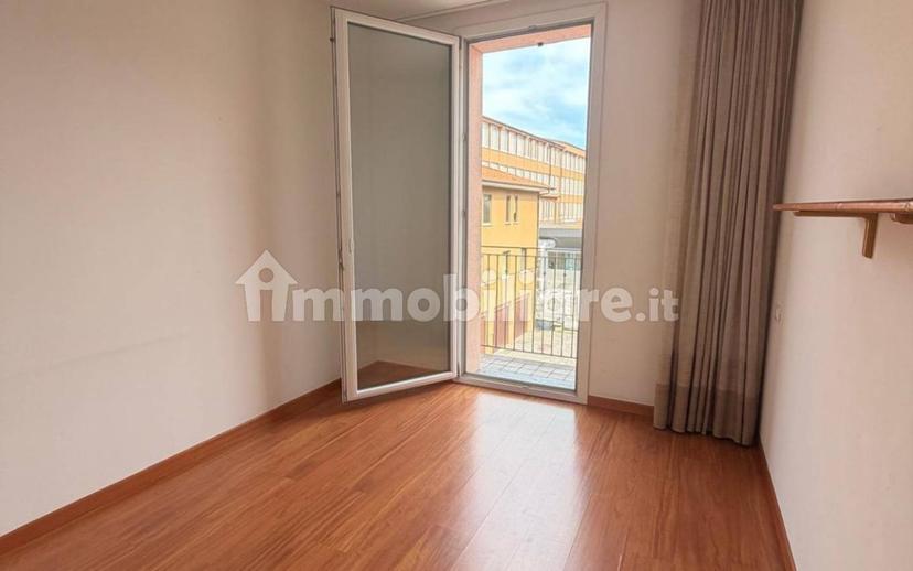 Trilocale via largo Caduti di Nassirya, 26, Centro, Olgiate Comasco — foto 4 di 12