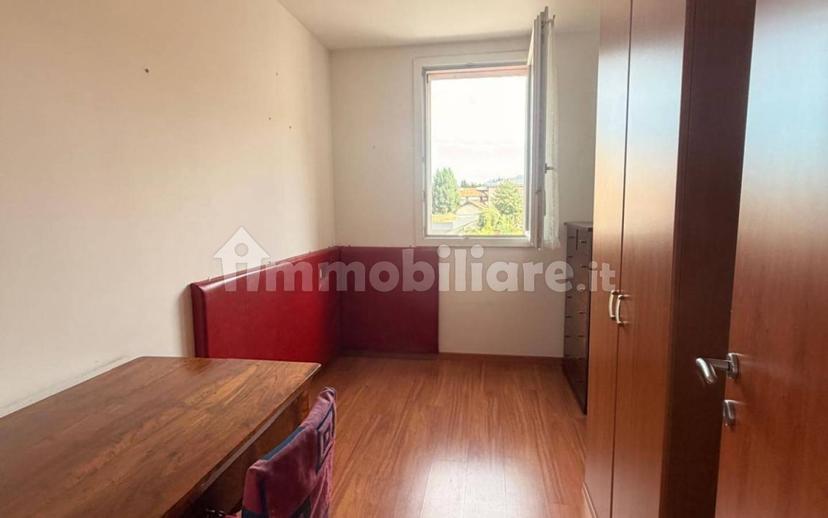 Trilocale via largo Caduti di Nassirya, 26, Centro, Olgiate Comasco — foto 8 di 12
