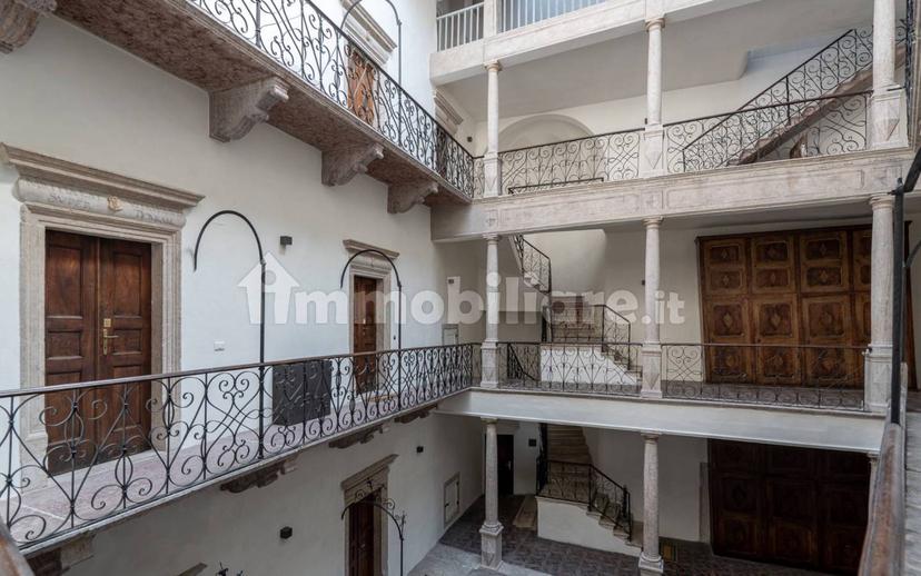 Attico piazza Mario Pasi 21, Centro Storico, Trento — foto 8 di 10