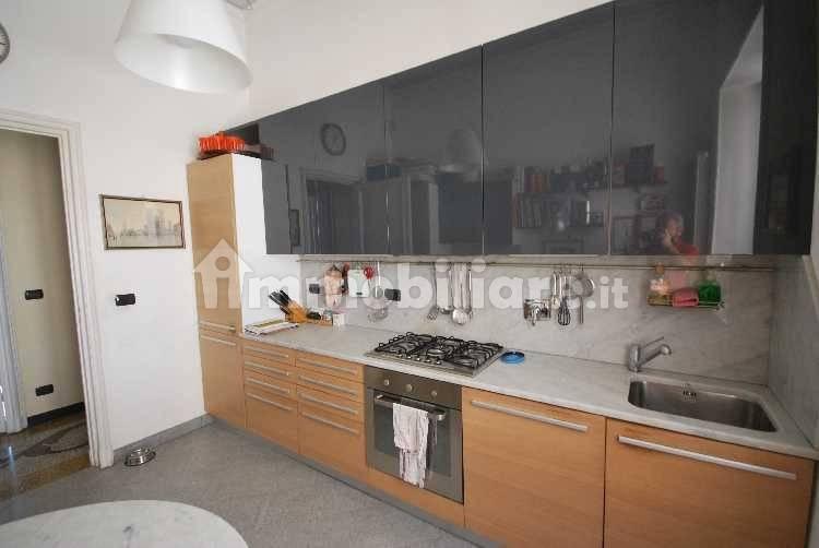 Appartamento via Edilio Raggio, Carmine, Genova — foto 9 di 39