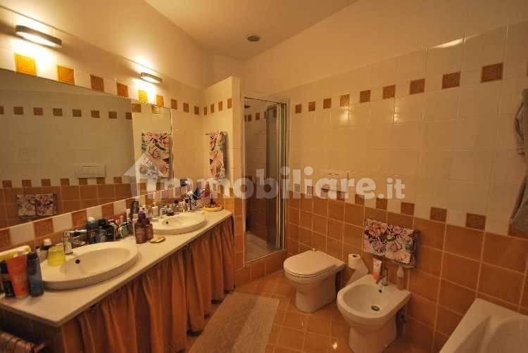 Appartamento via Edilio Raggio, Carmine, Genova — foto 2 di 39