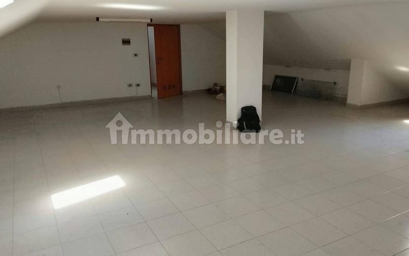 Loft via Giovanni Falcone 8, Centro, Baronissi — foto 4 di 10