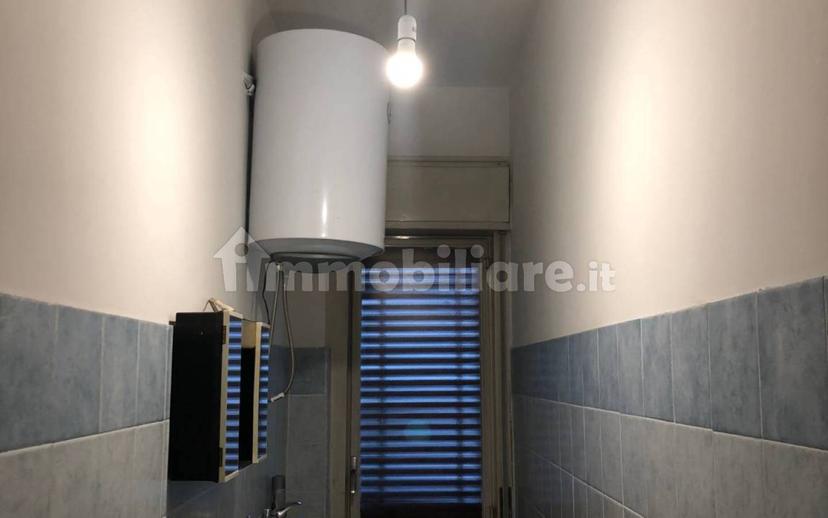 Stanza singola piazza San Luigi 7, Catania — foto 11 di 12