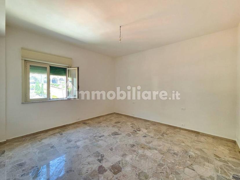 Trilocale via Gioacchino Rossini in Pace 13, Villaggio Pace, Messina — foto 4 di 28