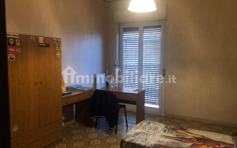 Stanza singola piazza San Luigi 7, Catania — foto 5 di 12