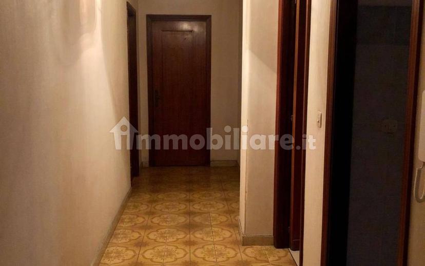 Stanza singola piazza San Luigi 7, Catania — foto 3 di 12