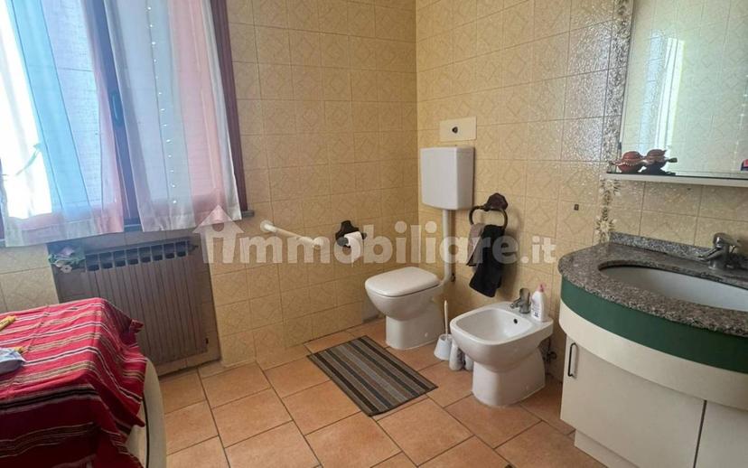 Trilocale via Giosuè Carducci, Centro, Scandiano — foto 4 di 13