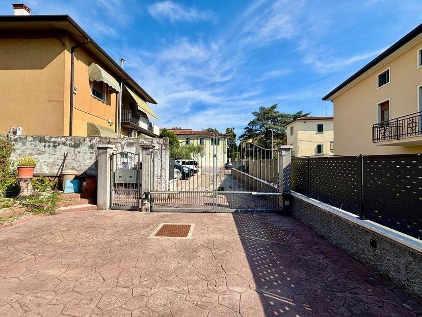 Quadrilocale via Carrari, Centro, Sommacampagna — foto 9 di 44