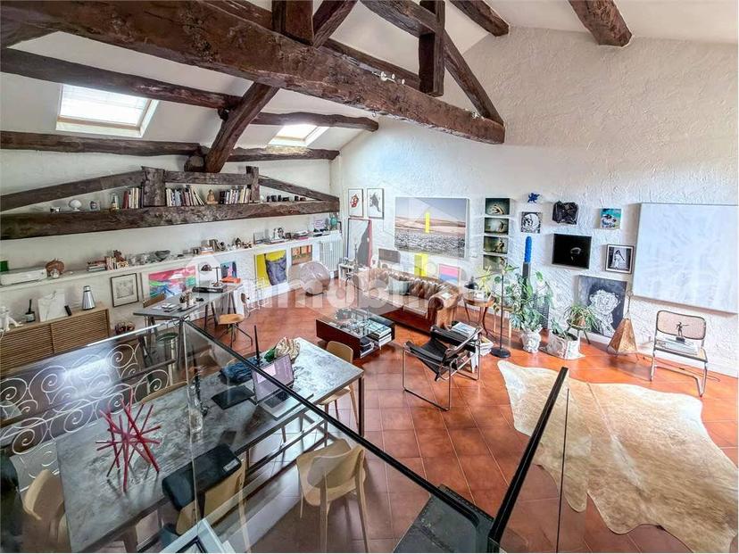 Trilocale buono stato, secondo piano, Centro Storico, Reggio Emilia