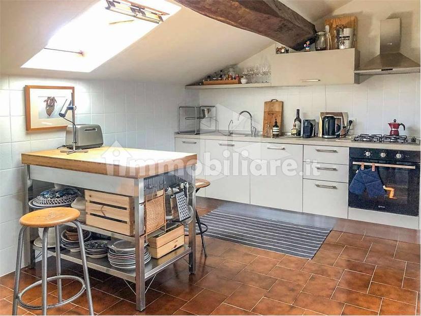 Trilocale buono stato, secondo piano, Centro Storico, Reggio Emilia — foto 5 di 18