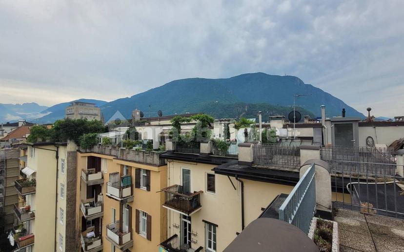 Bilocale buono stato, quarto piano, Centro, Bolzano — foto 5 di 18