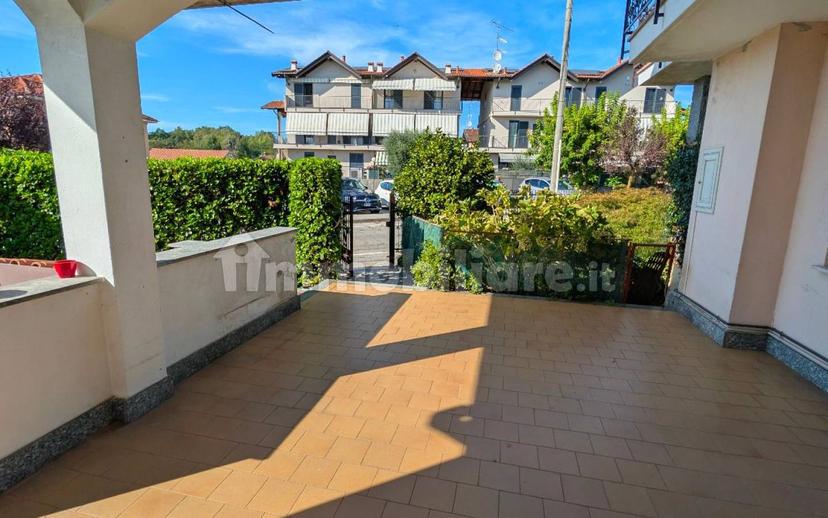 Quadrilocale via Aronco, Centro, Castelletto Sopra Ticino — foto 2 di 17
