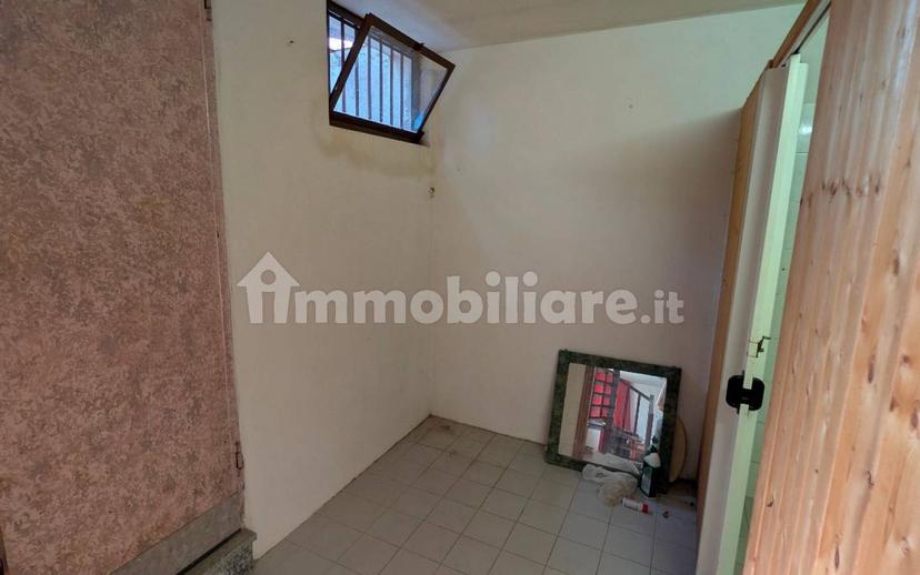 Quadrilocale via Aronco, Centro, Castelletto Sopra Ticino — foto 3 di 17