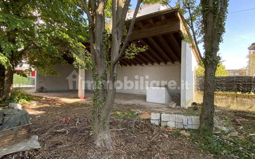 Appartamento viale Astichello, 139, Viale Trieste - Villaggio dei Fiori, Vicenza — foto 2 di 10