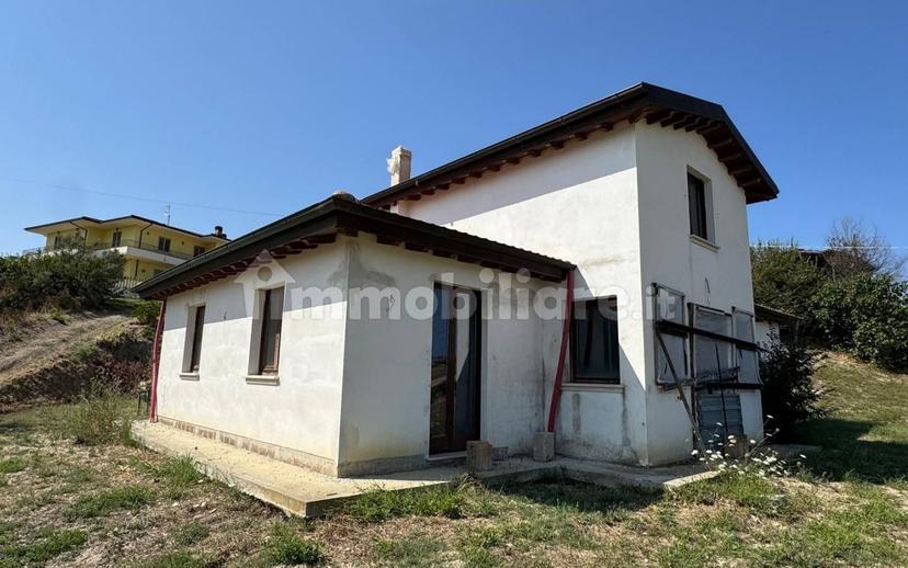 Villa unifamiliare Contrada Razzano, Case Razzano, Morro d'Oro — foto 11 di 25